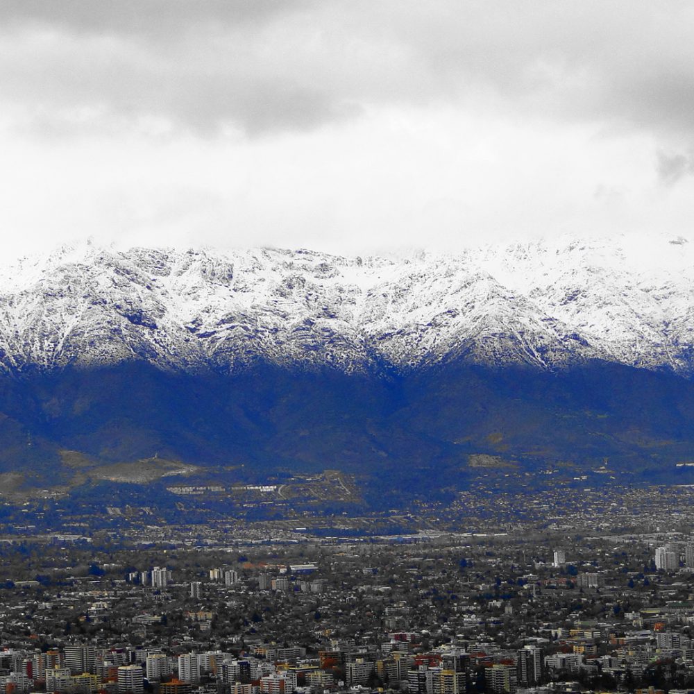 Santiago_y_Cordillera_de_los_Andes_-_panoramio